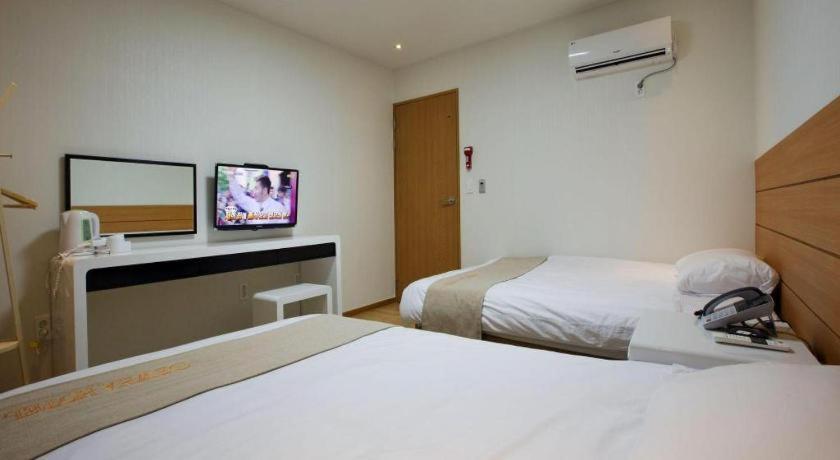 Ewha Hotel Τζέτζου Εξωτερικό φωτογραφία